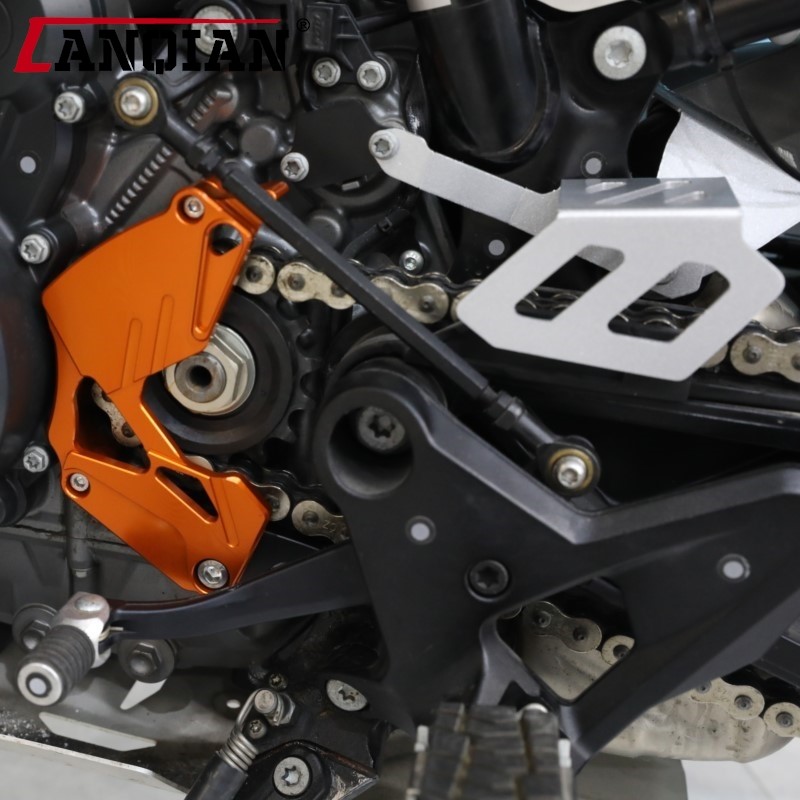 800MTX Front Sprocket Cover Fo - Chain Sprocket Set recension och pris